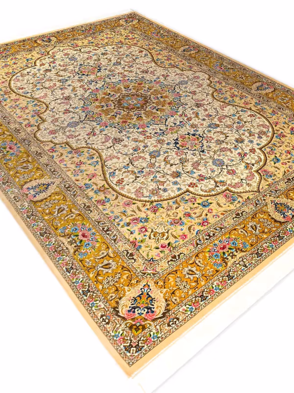 فرش ماشینی طرح زرنگار رنگ کرم 1700 شانه تراکم 5100 کد Q168