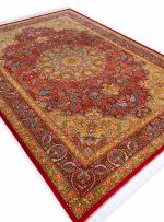 فرش ماشینی طرح گلگون 1700 شانه تراکم 5100 کد Q191 لاکی