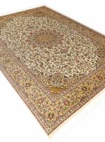 فرش طرح ماندگار 1700 شانه رنگ کرم تراکم 5100 کد Q201