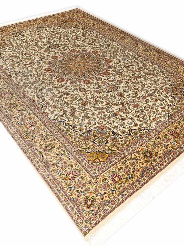 فرش طرح ماندگار 1700 شانه رنگ کرم تراکم 5100 کد Q201