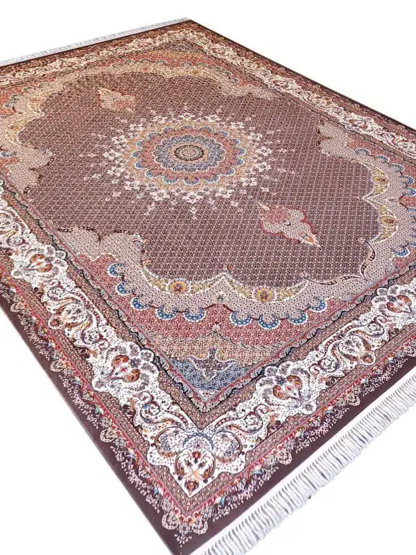 فرش طرح شاه ماهی 700 شانه تراکم 2550 گردویی کد 18F710764 - فرشخونه