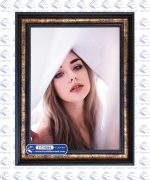 تابلو فرش پرتره طرح دختر زیبا