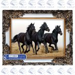 تابلو فرش سه اسب سیاه کد 106037