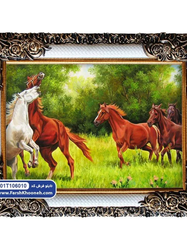 تابلو فرش اسب های قهوه ای و تک اسب سفید کد 106010