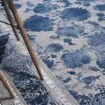 فرش وینتیج طرح افشان گل آبی با قیمت مناسب