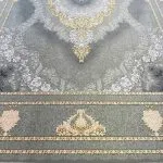 فرش طلاکوب طرح خاتون 1200 شانه گل برجسته رنگ نقره ای کد 1810 - فرشخونه