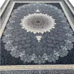 فرش ماشینی طرح مهر 700 شانه تراکم 2550 کد 2725 رنگ دلفینی