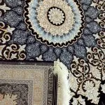 فرش طلاکوب طرح هستی 700 شانه تراکم 2100 غیر برجسته کد 1179 رنگ سرمه ای - فرشخونه