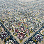 فرش پریا 1500 شانه گل برجسته تراکم 4500 طرح قم کد 1510 - Image 3