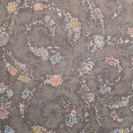فرش افشان طلاکوب طرح سارمین 1000 شانه گل برجسته رنگ نقره ای کد 101414 - فرشخونه