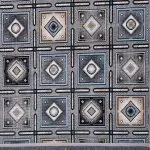 گلیم فرش طرح خشتی لوزی مربعی 320 شانه کد 620501 رنگ نقره ای