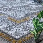 فرش وینتیج طرح افشان حاشیه طلایی 700 شانه