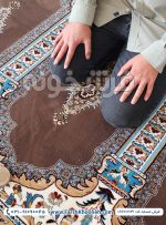 خرید فرش سجاده طرح محرابی 700 شانه زمینه گردویی کد 18S701041 - فرشخونه