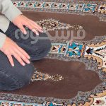 خرید فرش سجاده طرح محرابی 700 شانه زمینه گردویی کد 18S701041 - فرشخونه