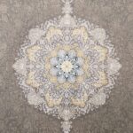 فرش ترنج دار زمینه بژ و سیلور 1000 شانه گل برجسته کد 1432 - Image 7