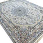 فرش طرح طاووس 1500 شانه گل برجسته تراکم 4500 کد 16F3201519 - رنگ نمقره ای - فرشخونه