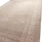 فرش وینتیج طرح سارونا نسکافه ای گل سفید 700 شانه 2550 کد 771059 - فرشخونه