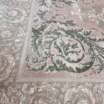 فرش وینتیج کتیبه گل نسکافه ای 700 شانه 2100 کد 22F771200 - فرشخونه