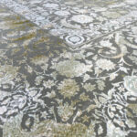 فرش افشان وینتیج طرح مارال 1200 شانه گل برجسته رنگ نقره ای گل سفید کد 2101835