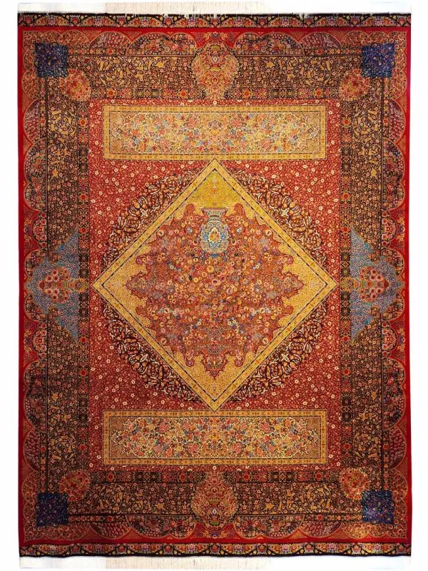 فرش ابریشم قم طرح ترنج لوزی رنگ قرمز 1500 شانه 12 رنگ کد 64FA3105531 فرشخونه