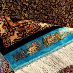 فرش ابریشم قم طرح ترنج حاشیه اسب رنگ مشکی 1500 شانه کد 64FA3105533 - فرشخونه