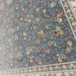 فرش افشان طرح زیبا گل رنگ دودی 700 شانه تراکم 2550 (12 رنگ) کد 1102 - فرشخونه