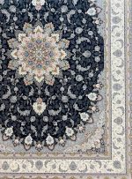 فرش اصفهان طرح گلسان سرمه ای حاشیه کرم 1500 شانه گل برجسته کد 551616