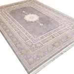 فرش طرح نیلان رنگ دودی گل برجسته 1200 شانه کد 210555 - فرشخونه