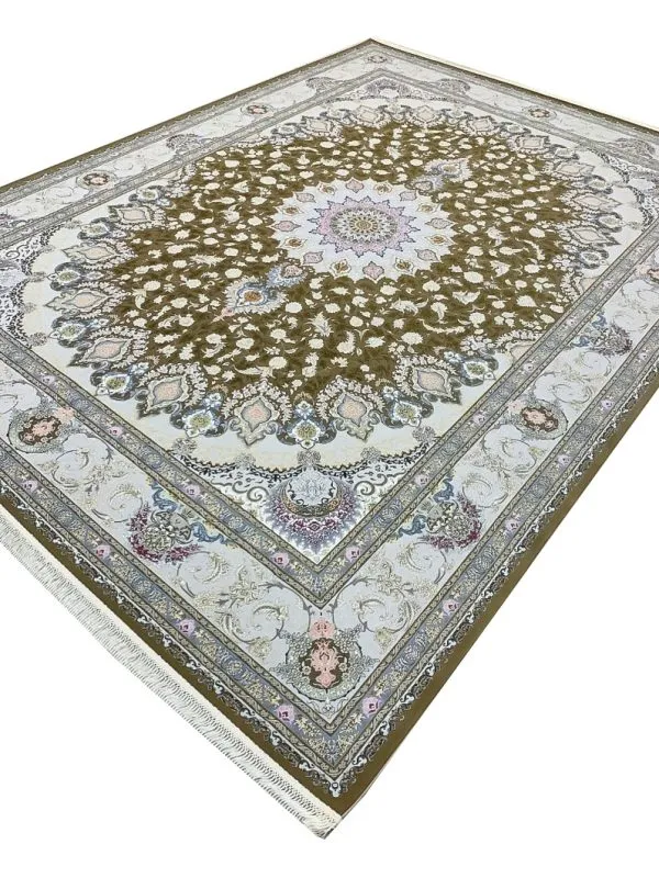 فرش طرح ترنج خورشید رنگ نسکافه ای 1700 شانه تراکم 5100 کد 8101701 - فرشخونه