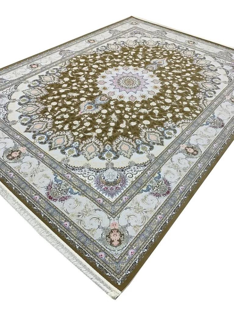 فرش طرح ترنج خورشید رنگ نسکافه ای 1700 شانه تراکم 5100 کد 8101701 - فرشخونه