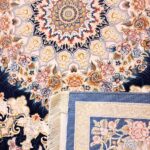 فرش طرح باغ مهرداد آبی کاربنی برجسته 1200 شانه تراکم 3600 کد 2101005 - فرشخونه