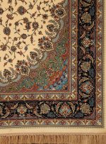 فرش طرح اصفهان طرح سلیمان رنگ کرم حاشیه سرمه ای 1200 شانه کد 2102514 - فرشخونه
