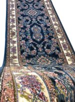 فرش کناره افشان طرح شاهان آبی برجسته 700 شانه 2100 کد 7841 - فرشخونه