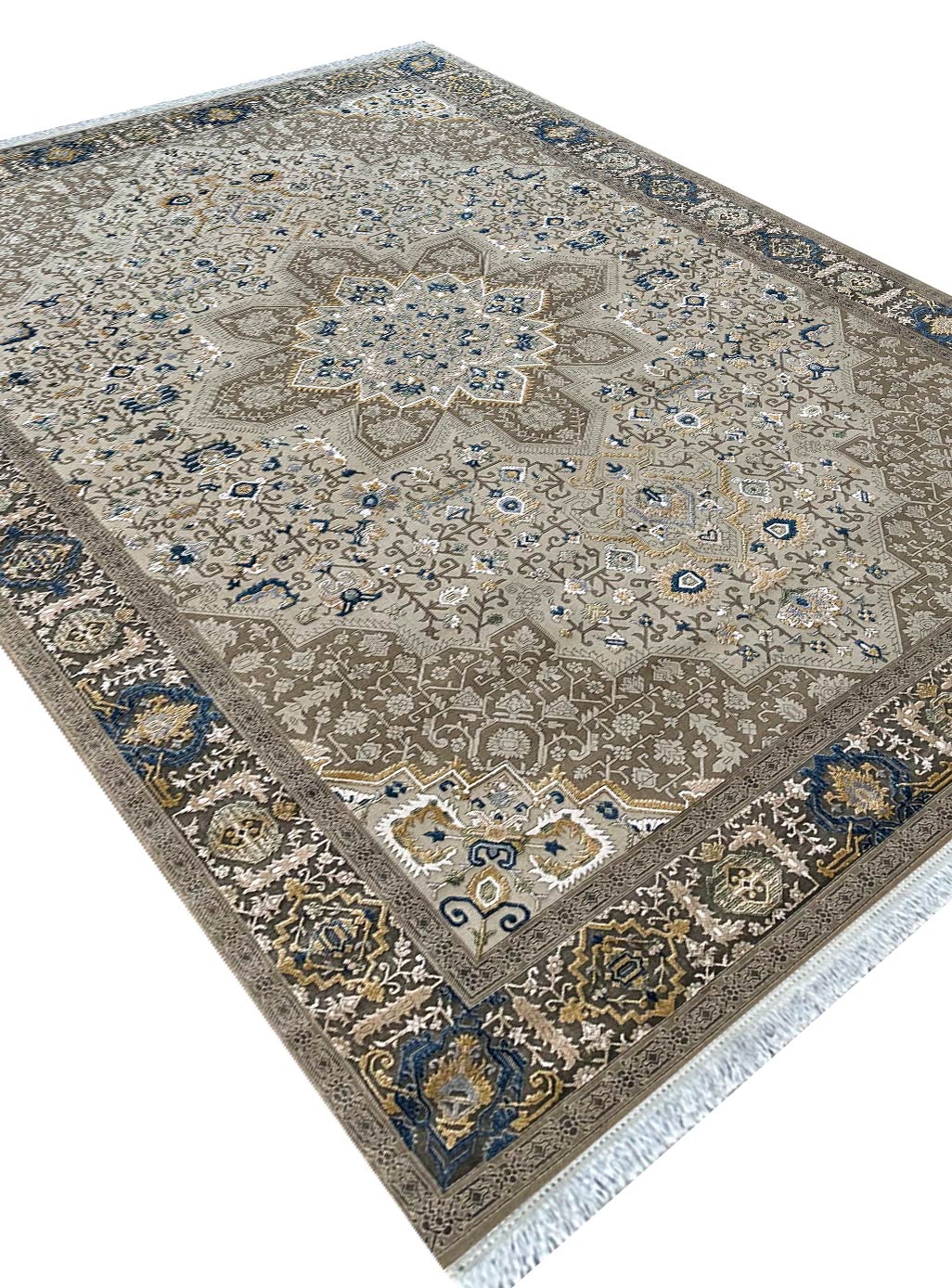 22F775020-Carpet-700-REEDS-KASHAN-Farshkhooneh4 فرش سنتی طرح هریس رنگ کرم گل برجسته 700 شانه کد 75020
