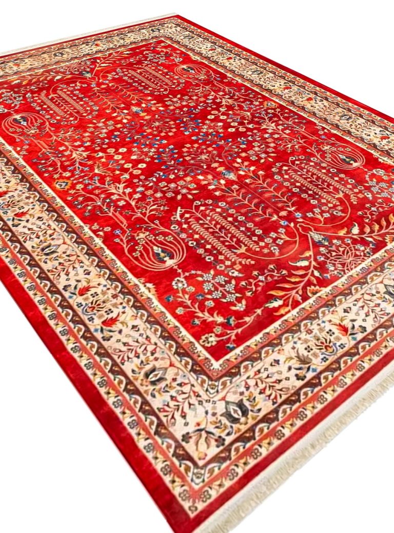 فرش ماشینی طرح گبه سنتی لاکی حاشیه کرم کد 25CS0270