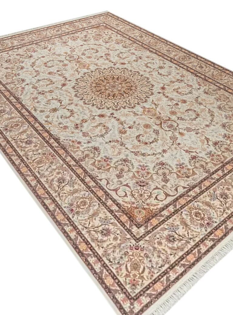 فرش تندیس رنگ کرم 1500 شانه کد 20NC0050